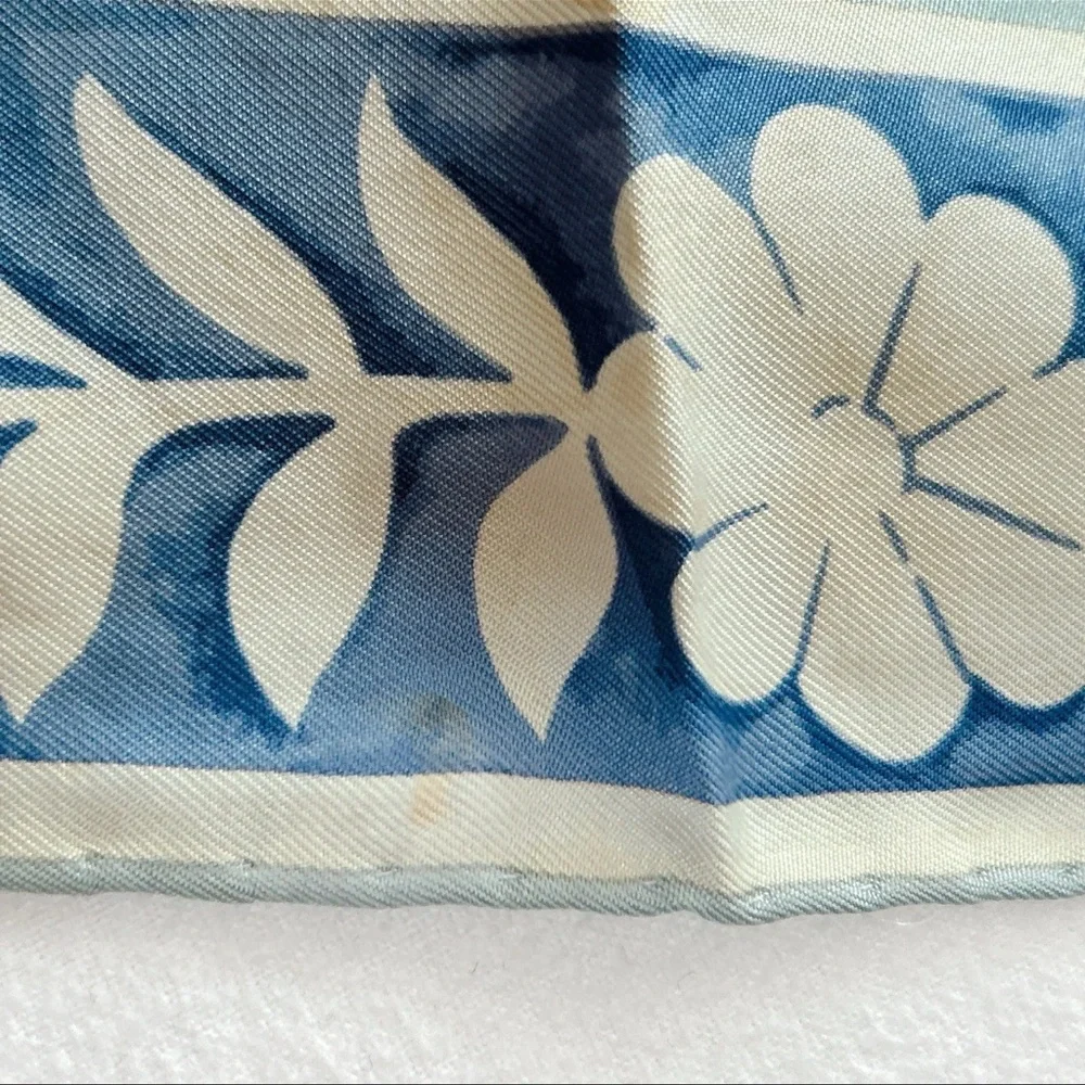 Gucci authentic scarf